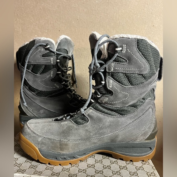 Sz 9.5 VASQUE WOMENS WINTER BOOTS - Picture 3 of 11